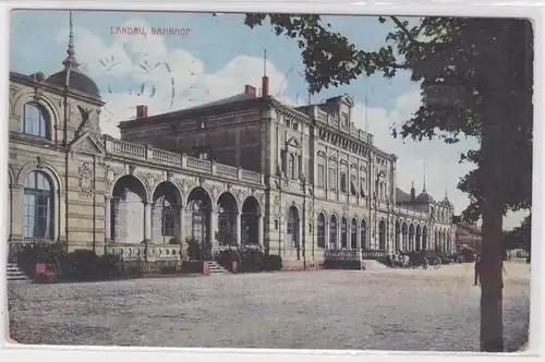 88650 Feldpost Ak Landau Bahnhof 1915