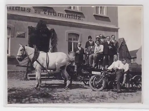 90602 Foto Pferdekutsche mit Familie mit Getränken & Motorrad