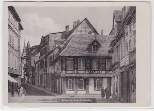 95164 Ak Schwerin - Vue sur la route Puschkinstraße, maisons à colombages en 1930