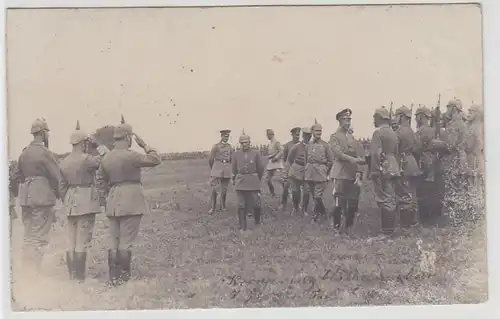 57724 Feldpost Foto Ak der Kronprinz beim Truppenbesuch 1916