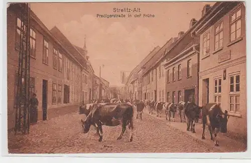 70230 Ak Strehlitz Alt Predigerstrasse au début 1920