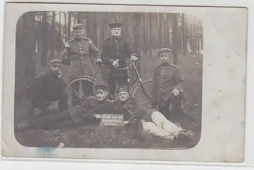 65923 Foto Ak Gruß aus der Sommerfrische Zeithain Soldaten mit Fahrrad 1914