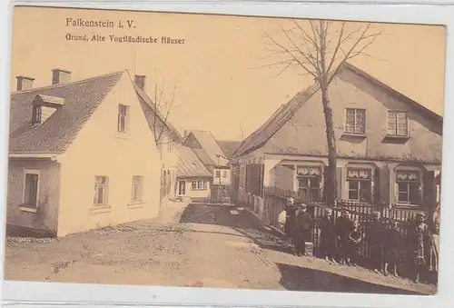70355 Ak Falkenstein im Vogtland Grund, alte vogtländische Häuser um 1920