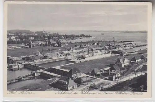 70454 Ak Kiel Holtenau Blick auf die Schleusen des Kaiser Wilhelm Kanal um 1930