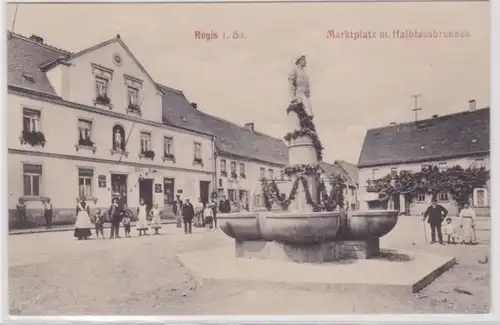 95248 Ak Regis in Sachsen Marktplatz mit Halbfassbrunnen um 1930