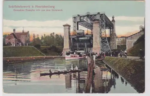 01171 Ak Schiffshebewerk bei Henrichenburg gesenkter Dampfer um 1910