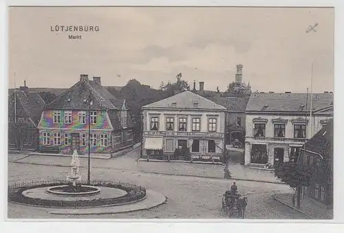 66453 Ak Lütjenburg Markt mit Hamm's Gasthof um 1910