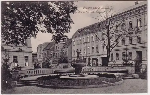 67747 Ak Fürstenwalde (Spree) Maria Grasnick Brunnen um 1915