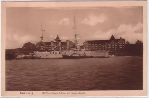 67347 Ak Sonderburg Schiffsartillerie Schule und Marine Station um 1920