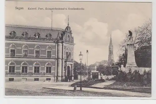 64386 Ak Sagan kaiserliche Post Kriegerdenkmal und Gnadenkirche um 1910