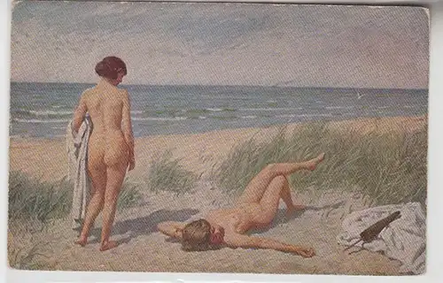 64149 Erotik Ak "Badeleben am Strand" 2 nackte Frauen um 1910