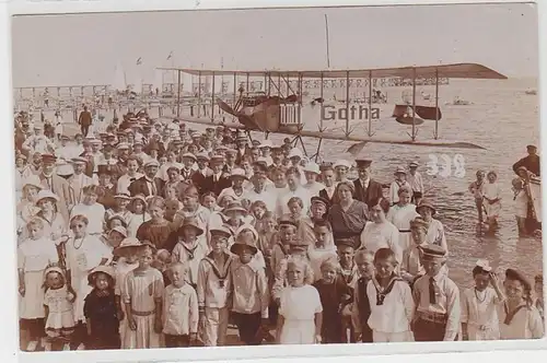 63966 Photo Ak avion double plafond Gotha sur la plage de la mer Baltique vers 1915