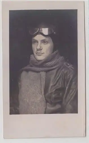 62378 Foto Ak Flieger Pilot mit Fliegerjacke, Haube und Brille 1. Weltkrieg 1916