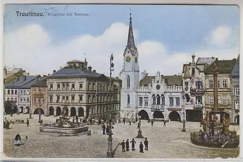 62069 Ak Trautenau en Bohême Ringplatz avec hôtel de ville 1913