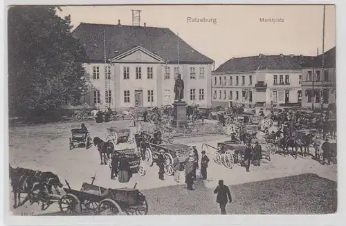61901 Ak Ratzeburg in Holstein Marktplatz um 1910