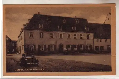 61577 Ak Pegau Napoleonhaus mit Auto davor um 1930