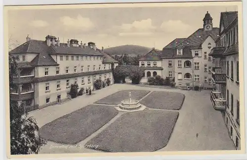 63526 Ak Coswig Bezirk Dresden Wettinstift Innenhof mit Spitzberg 1942