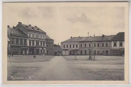63197 AK Rychnov nad Kne?nou (Böhmen) Markt mit Kolonialwarengeschäft um 1930