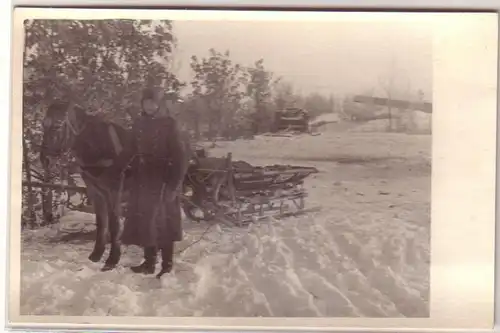 61107 Foto Ak Leski Polen Karpathen Soldat mit Pferdeschlitten im 2. Weltkrieg