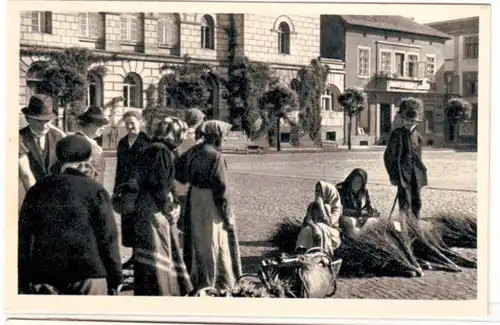 60734 Ak Schrimm (Srem) Wartheland Wochenmarkt um 1930