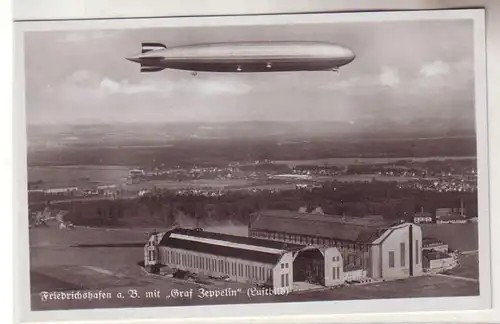 59827 Ak Friedrichshafen a.B. avec " Graf Zeppelin " (image aérienne) vers 1935