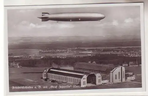 59827 Ak Friedrichshafen a.B. mit "Graf Zeppelin" (Luftbild) um 1935