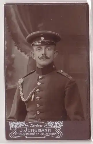 59810 Cabinet Photo Soldat avec cordon de tir Strasbourg i.E. vers 1910