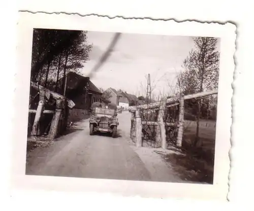 59688 Photo originale Jeep militaire allemande en France dans la 2e guerre mondiale