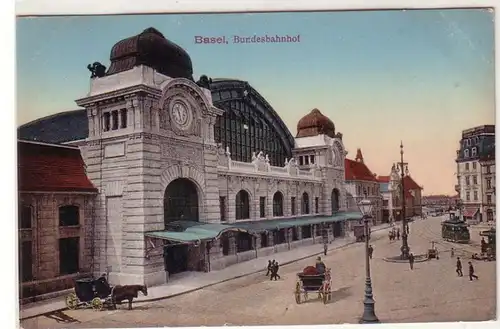 59673 Ak Basel Bundesbahnhof mit Kutschen davor um 1910