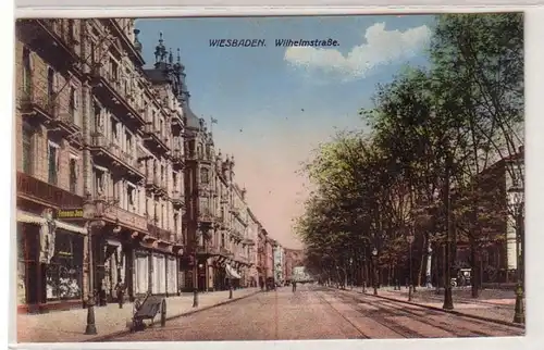 59614 Ak Wiesbaden Wilhelmstrasse avec des magasins vers 1910