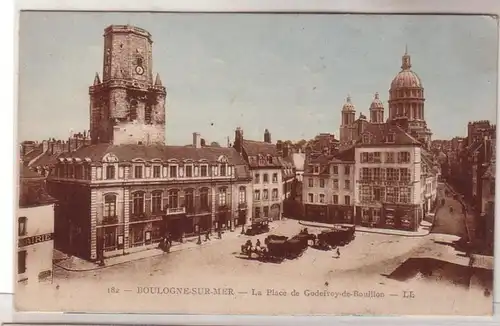 59558 Ak Boulogne sur Mer la Place de Godefroy de Bouillon um 1915