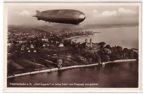 59201 Ak Friedrichshafen a.B. avec "Graf Zeppelin" en pleine route vers 1935