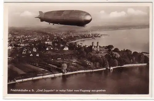 59201 Ak Friedrichshafen a.B. mit "Graf Zeppelin" in voller Fahrt um 1935