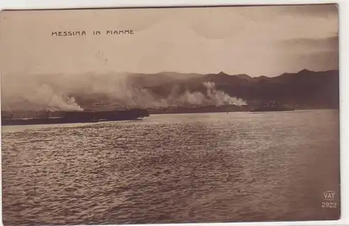 59173 Ak Messine en flammes après le tremblement de terre grave de 1908