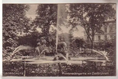 58942 Ak Leobschütz Promenadenpartie mit Zierbrunnen um 1910