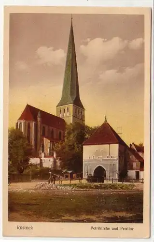 58570 Ak Rostock Petrikirche et Petritor vers 1920