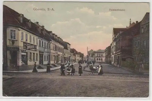 58549 Ak Gössnitz S.-A. Dammstrasse mit Geschäften 1912