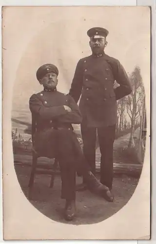 58539 Photo Ak 2 soldats en uniforme miroir col avec locomotive à vapeur vers 1915