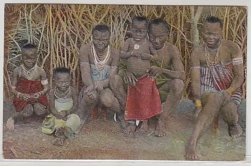 58434 Ak Eine Wakamba Familie in Ikusa Englisch Ost Afrika um 1910