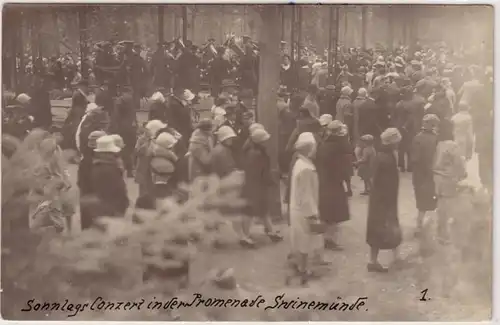 58402 Photo Ak Dimanche Concert dans la promenade de Swinemünde vers 1915