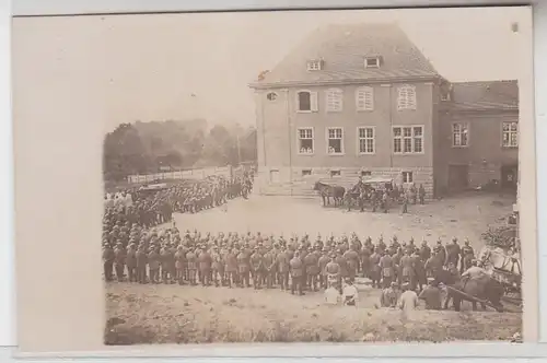 58149 Foto Ak Begräbnis der bei einem Fliegerangriff gefallenen 28.8.1915