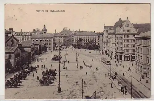 58035 Feldpost Ak Munich Bahnhofsplatz 1916