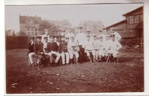 57876 Foto Ak Nürnberg Soldatengruppe im Lazarett 1917