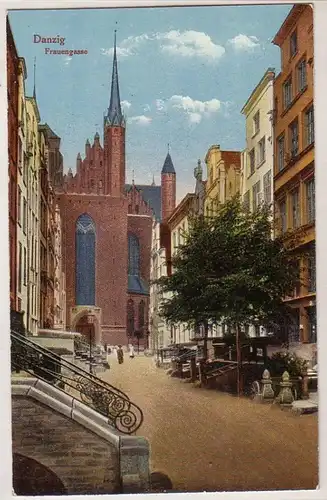 57832 Ak Danzig Frauengasse und Marienkirche um 1910