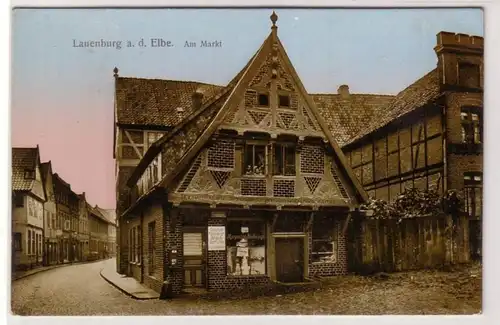 57568 Ak Lauenburg an der Elbe am Markt um 1910