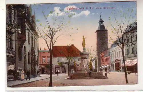 56712 Ak Schönebeck an der Elbe Markt mit Denkmal 1918