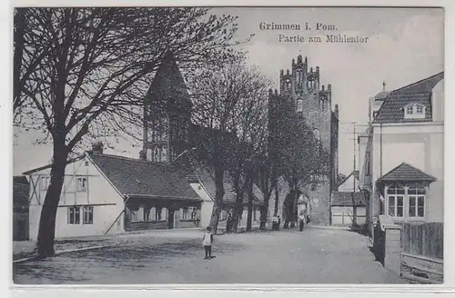 56147 Ak Grimmen dans Pommern Partie à la porte du moulin vers 1930