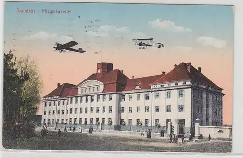 55721 Feldpost Ak Graudenz Fliegerkaserne mit Flugzeug 1915