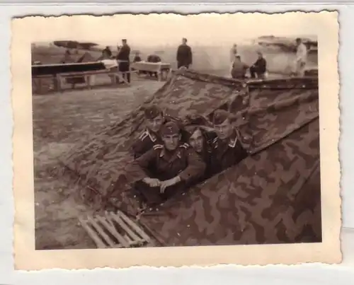 55073 Photo originale campement sur terrain de vol dans la 2e guerre mondiale