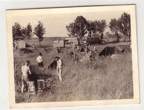 55072 Photo originale campement sur terrain de vol dans la 2e guerre mondiale